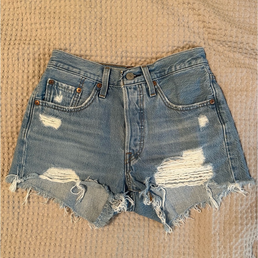 Light Levi 501 Jean Shorts